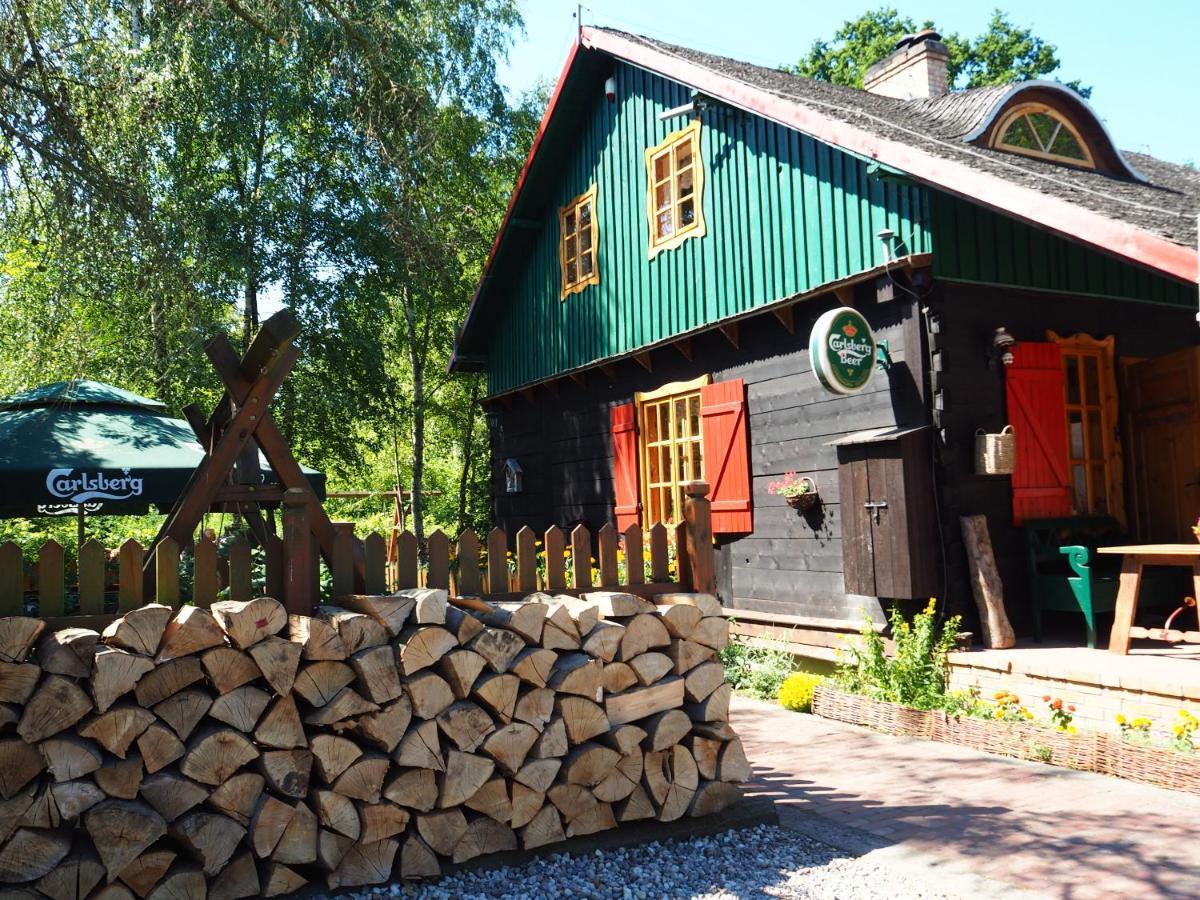 Oberza Pod Zlotym Prosiakiem Hotell Nieborów Eksteriør bilde